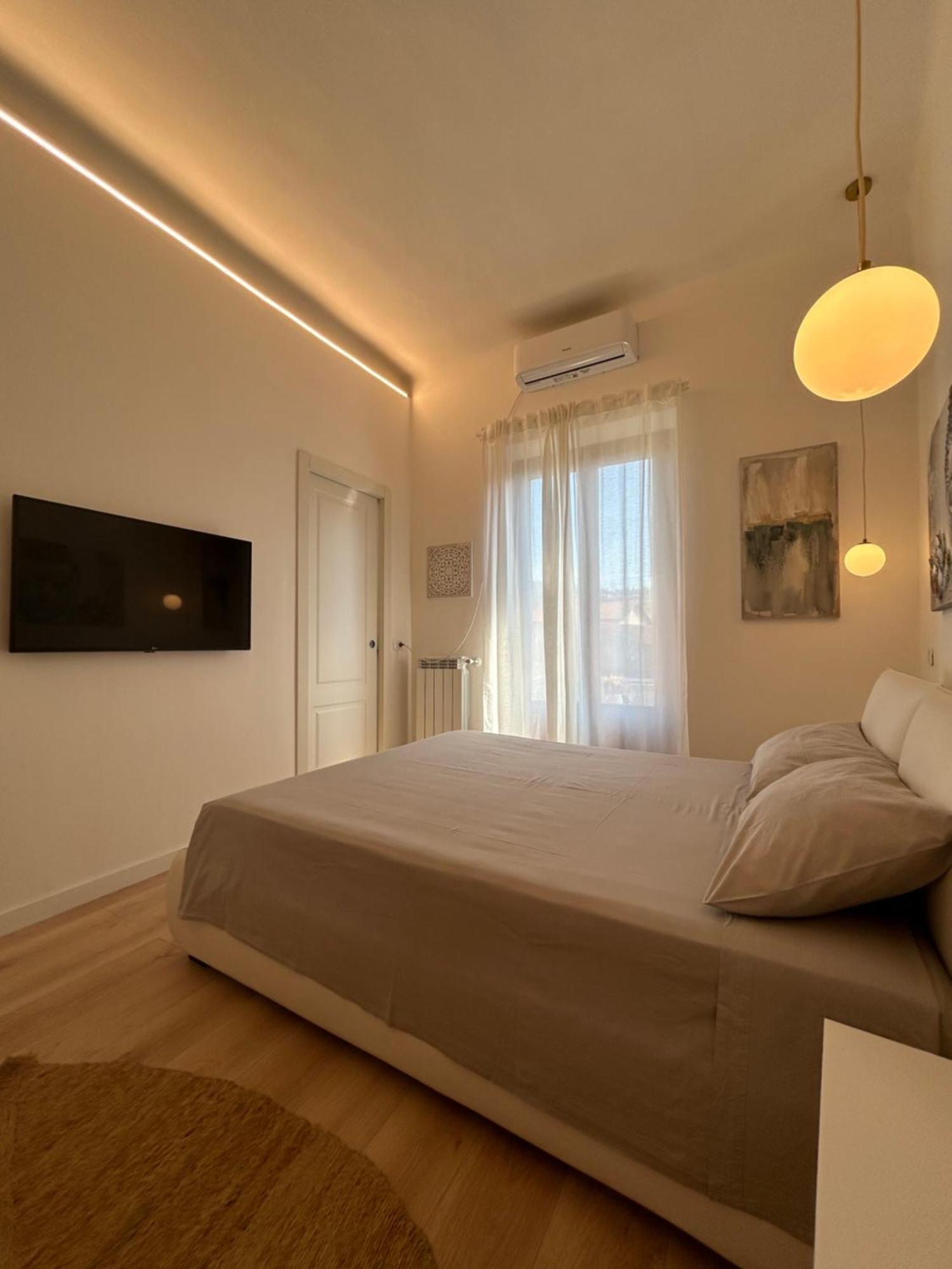 V&C Home Rental Specialist Appartamenti Fronte Lago Maggiore Germignaga ภายนอก รูปภาพ