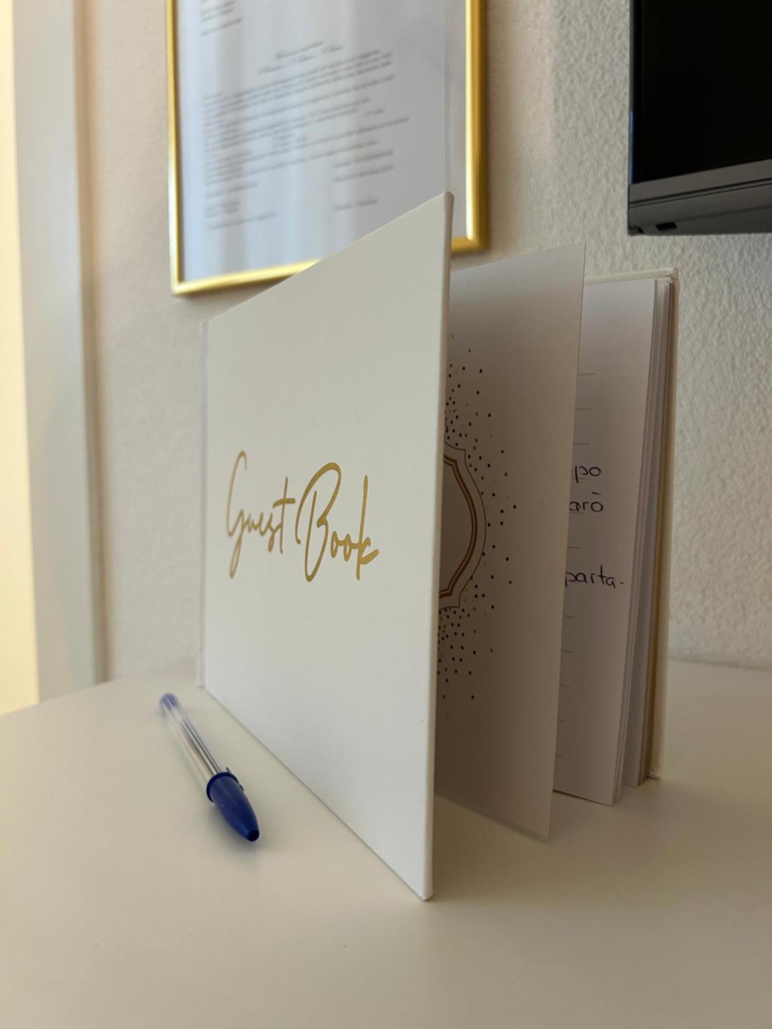 V&C Home Rental Specialist Appartamenti Fronte Lago Maggiore Germignaga ภายนอก รูปภาพ